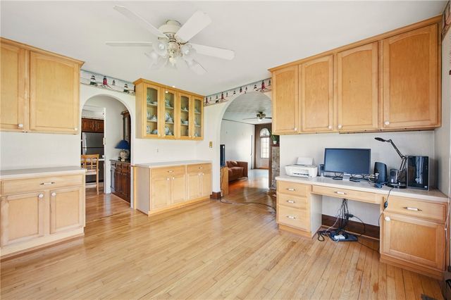 2341 S Hermitage Rd, Hermitage, PA 16148