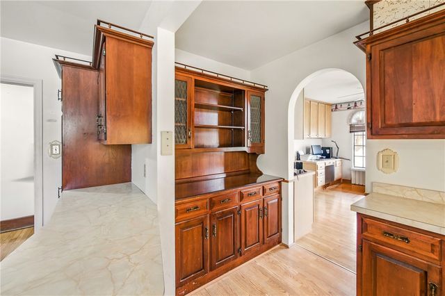 2341 S Hermitage Rd, Hermitage, PA 16148