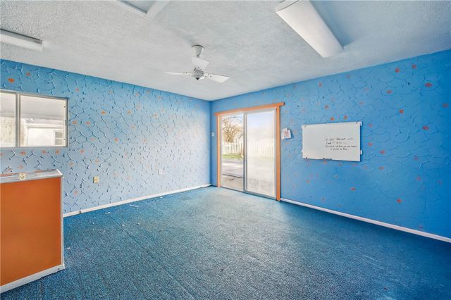 2341 S Hermitage Rd, Hermitage, PA 16148