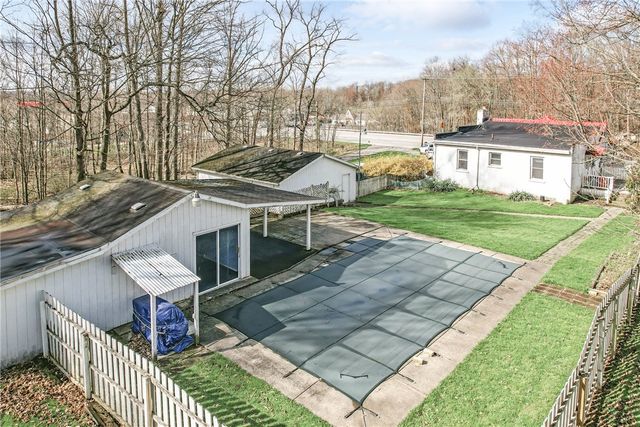 2341 S Hermitage Rd, Hermitage, PA 16148