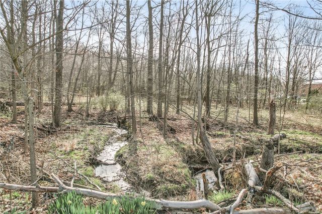 2341 S Hermitage Rd, Hermitage, PA 16148