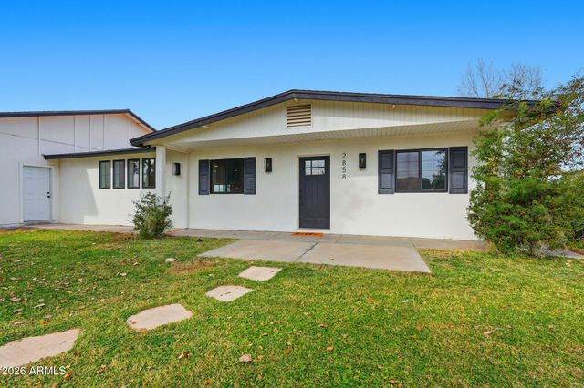 2858 E REDFIELD Road, Gilbert, AZ 85234