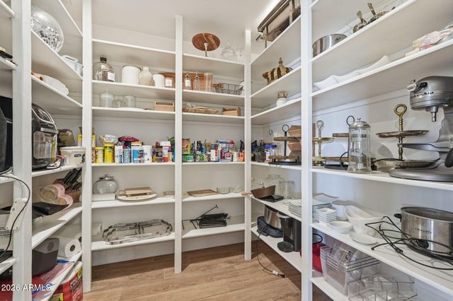 2858 E REDFIELD Road, Gilbert, AZ 85234