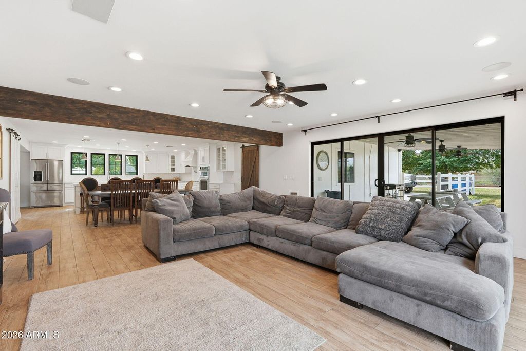 Image 23 of property listing at 2858 E REDFIELD Road, Gilbert, AZ 85234