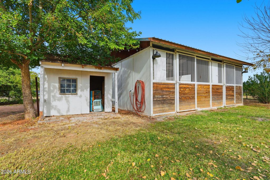 Image 49 of property listing at 2858 E REDFIELD Road, Gilbert, AZ 85234