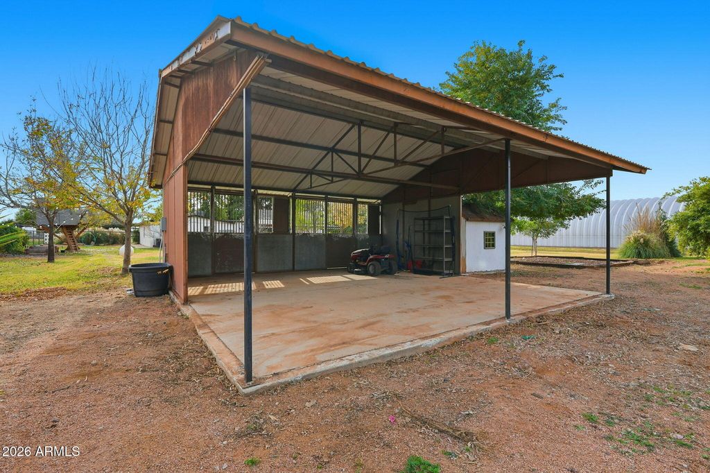 Image 51 of property listing at 2858 E REDFIELD Road, Gilbert, AZ 85234