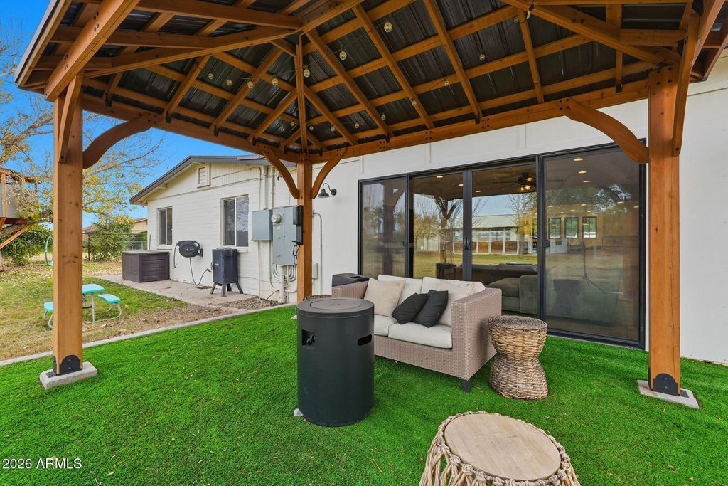 Image 58 of property listing at 2858 E REDFIELD Road, Gilbert, AZ 85234