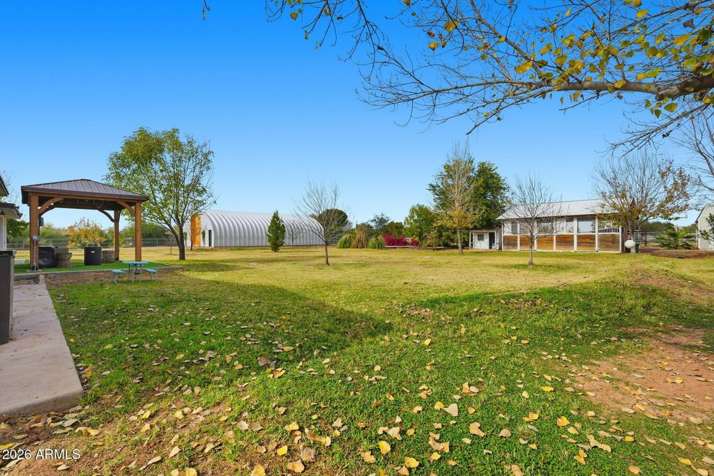 Image 59 of property listing at 2858 E REDFIELD Road, Gilbert, AZ 85234