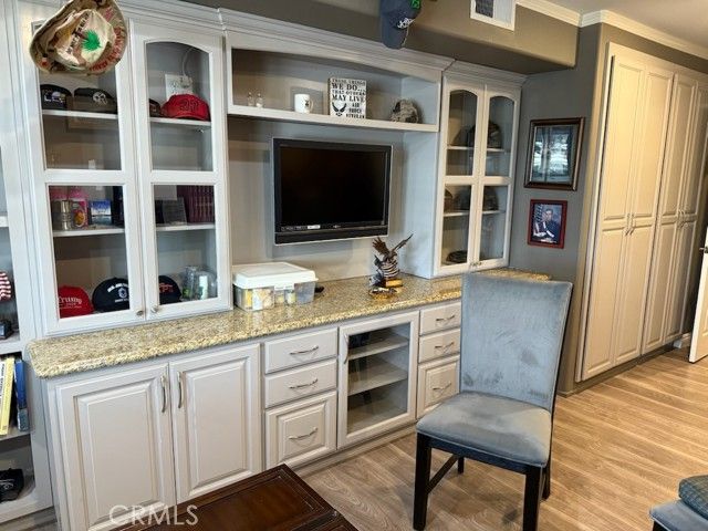 1860 McKinney Wy M15-21A, Seal Beach, CA 90740