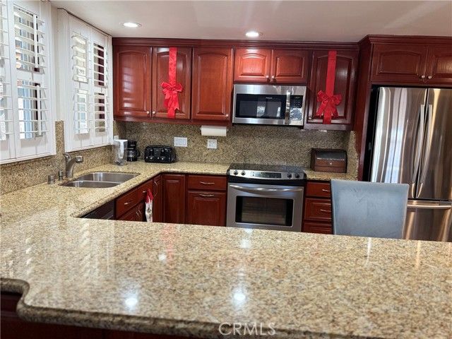 1860 McKinney Wy M15-21A, Seal Beach, CA 90740