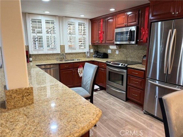 1860 McKinney Wy M15-21A, Seal Beach, CA 90740