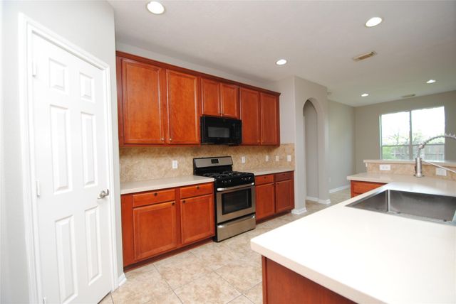 13409 Gardenspring Court, Rosharon, TX 77583