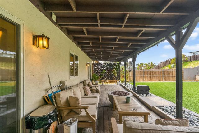 976 Dimarino St, San Diego, CA 92114