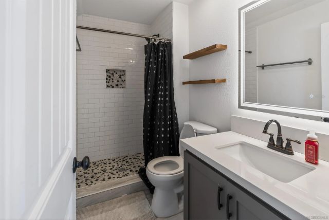 976 Dimarino St, San Diego, CA 92114