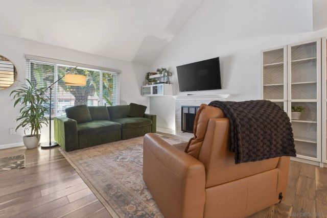 976 Dimarino St, San Diego, CA 92114