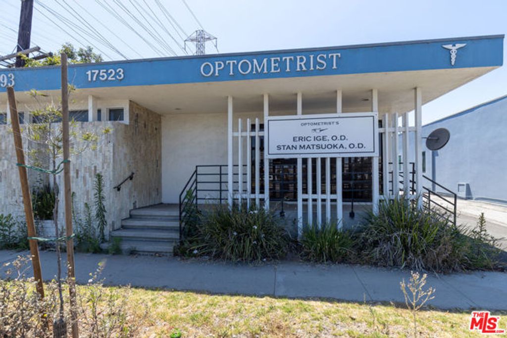 17523 Crenshaw Boulevard, Torrance, CA 90504