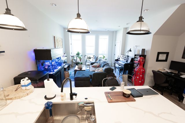 321 S Washtenaw Avenue, Chicago, IL 60612