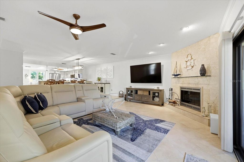 Image 13 of property listing at 501 SANDY HOOK ROAD, Treasure Island, FL 33706