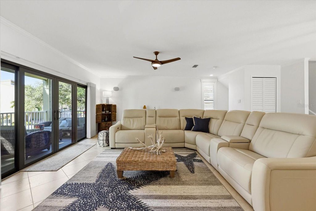 Image 16 of property listing at 501 SANDY HOOK ROAD, Treasure Island, FL 33706