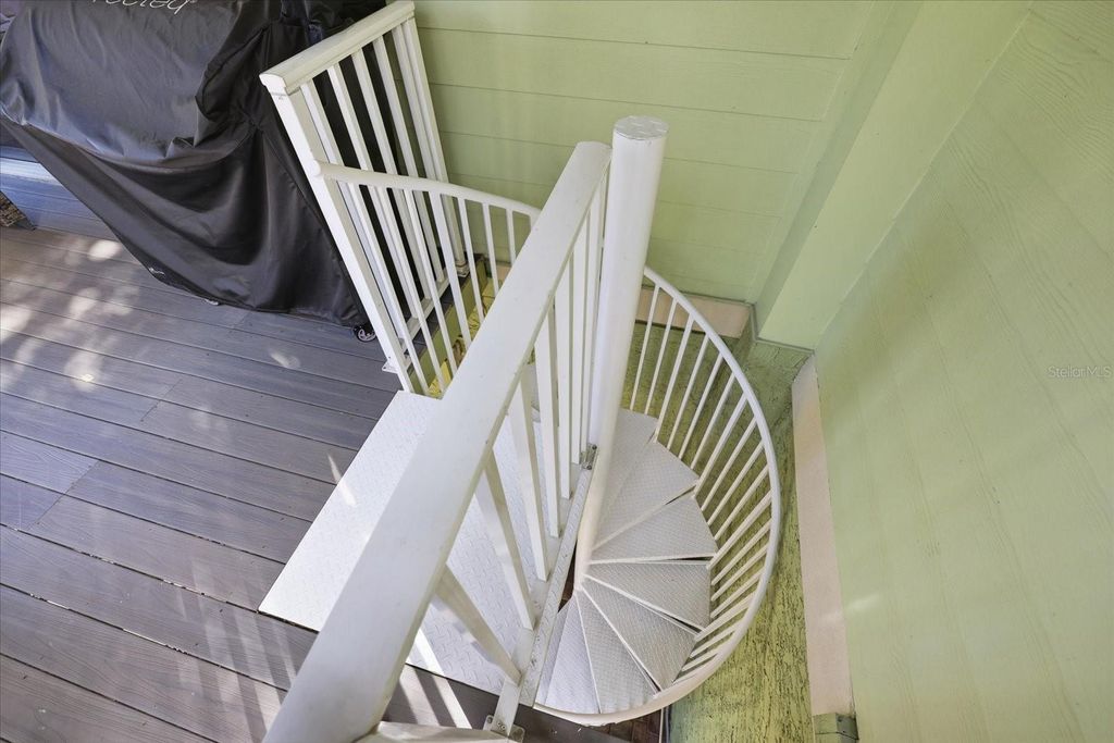 Image 21 of property listing at 501 SANDY HOOK ROAD, Treasure Island, FL 33706