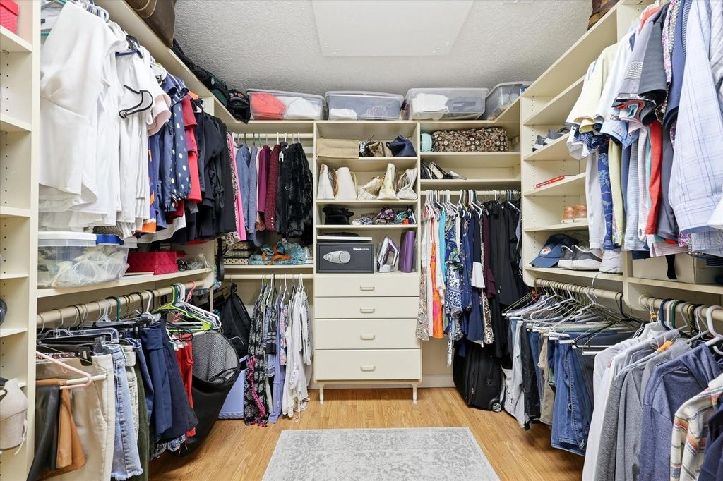 Image 31 of property listing at 501 SANDY HOOK ROAD, Treasure Island, FL 33706