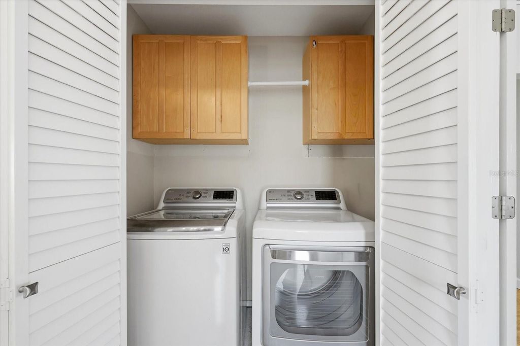 Image 38 of property listing at 501 SANDY HOOK ROAD, Treasure Island, FL 33706