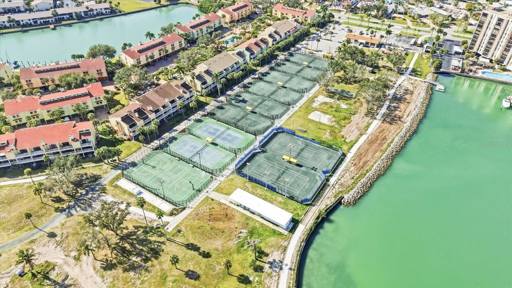 Image 51 of property listing at 501 SANDY HOOK ROAD, Treasure Island, FL 33706