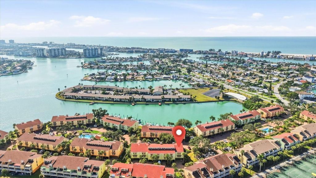 Image 53 of property listing at 501 SANDY HOOK ROAD, Treasure Island, FL 33706