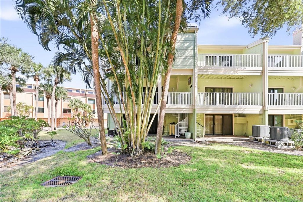 Image 62 of property listing at 501 SANDY HOOK ROAD, Treasure Island, FL 33706