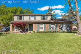 5757 Folkstone Drive, Troy, MI 48085