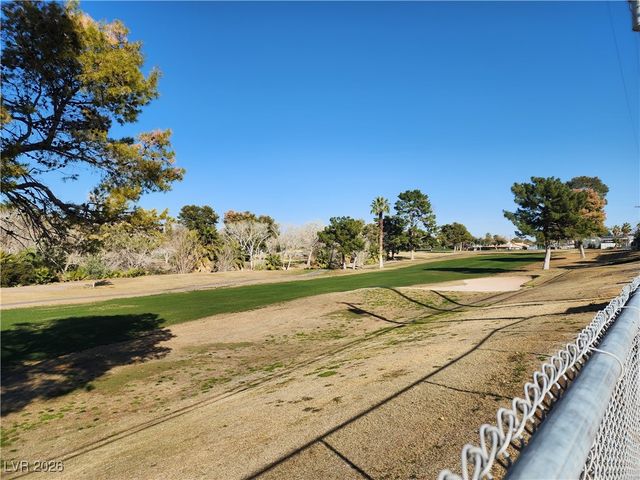 2136 Mohigan Way, Las Vegas, NV 89169