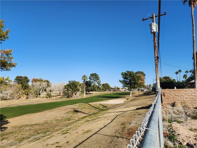 2136 Mohigan Way, Las Vegas, NV 89169