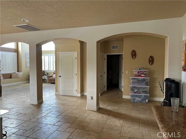 11238 Lindsay Lane, Apple Valley, CA 92308