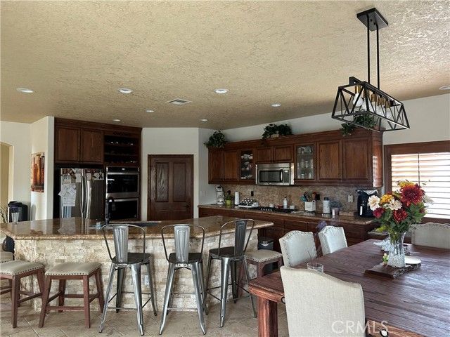 11238 Lindsay Lane, Apple Valley, CA 92308