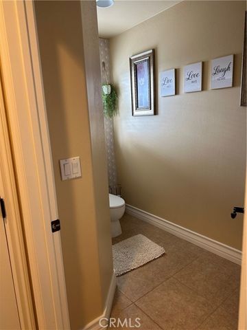 11238 Lindsay Lane, Apple Valley, CA 92308