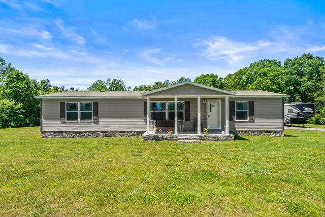 5555 King Robert Ln, Westmoreland, TN 37186