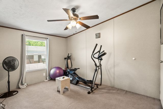 5555 King Robert Ln, Westmoreland, TN 37186