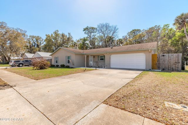 1424 Mollie Road, Daytona Beach, FL 32114