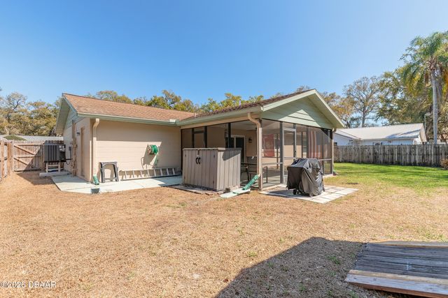 1424 Mollie Road, Daytona Beach, FL 32114