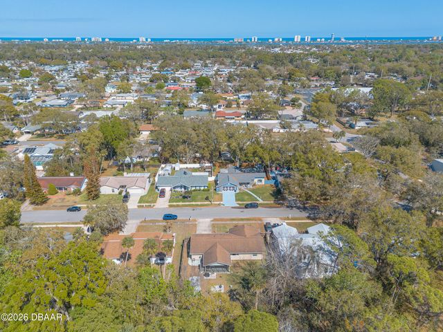 1424 Mollie Road, Daytona Beach, FL 32114