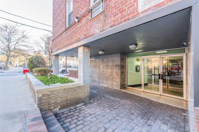 8420 51st Avenue 1B, Elmhurst, NY 11373