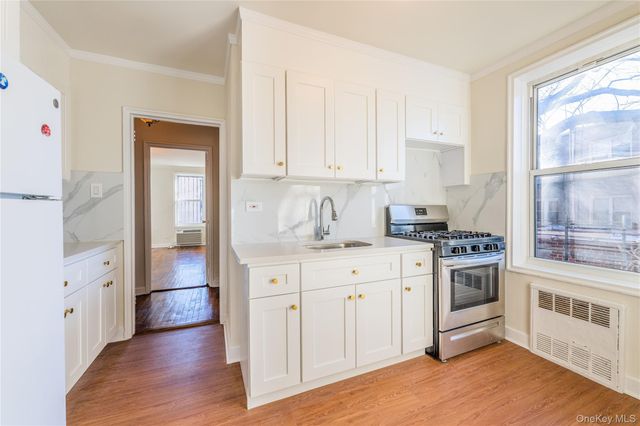 8420 51st Avenue 1B, Elmhurst, NY 11373