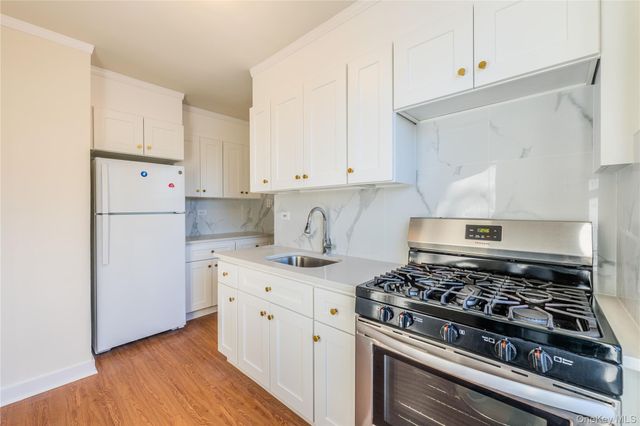 8420 51st Avenue 1B, Elmhurst, NY 11373