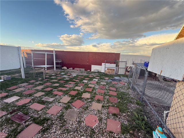 140 Safari Drive, Needles, CA 92363