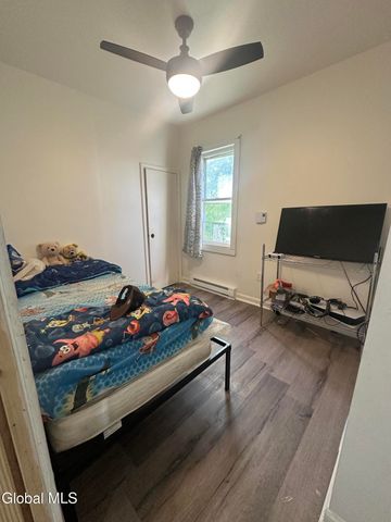 1142 Cutler Street, Schenectady, NY 12303