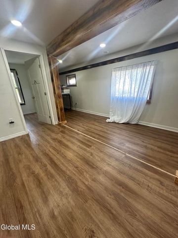 1142 Cutler Street, Schenectady, NY 12303