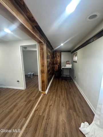 1142 Cutler Street, Schenectady, NY 12303