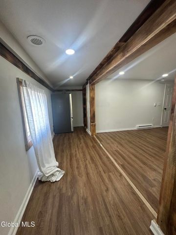 1142 Cutler Street, Schenectady, NY 12303