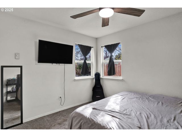 422 ELDER St, Drain, OR 97435