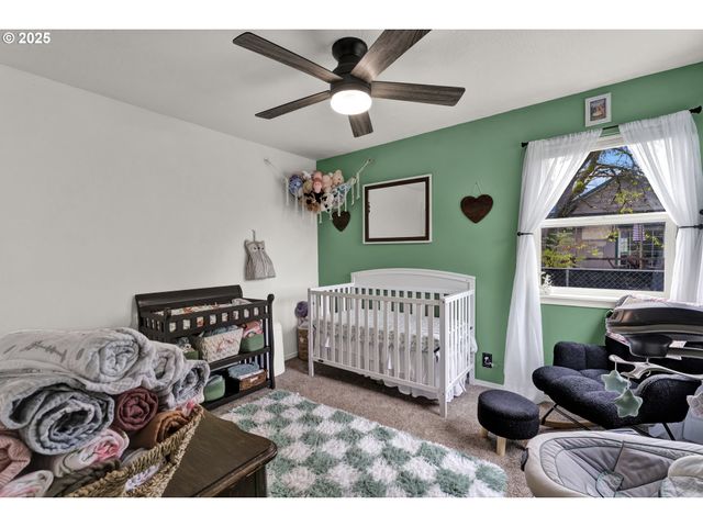 422 ELDER St, Drain, OR 97435